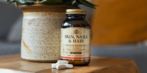 Guide: Sådan kan kosttilskud hjælpe med at få smukke hår og negle