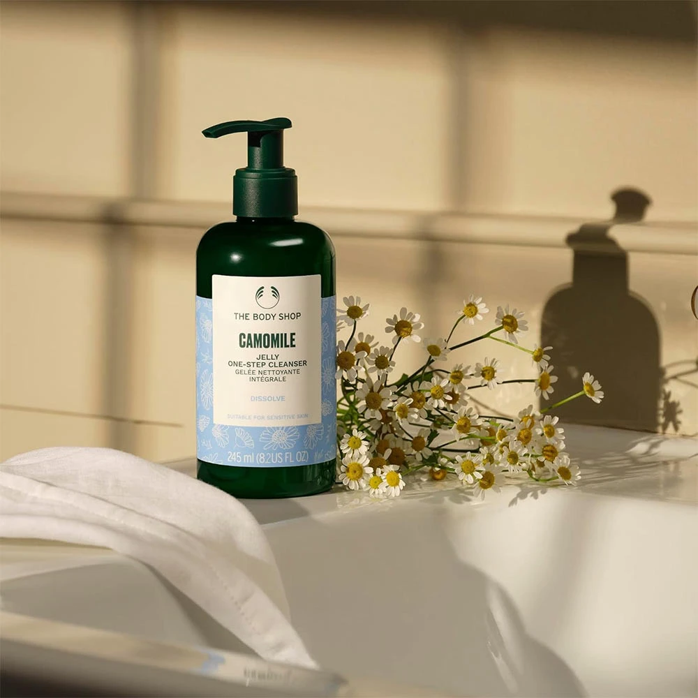 The Body Shop – Camomile Jelly One-Step Cleanser – 245 ml - Image 10